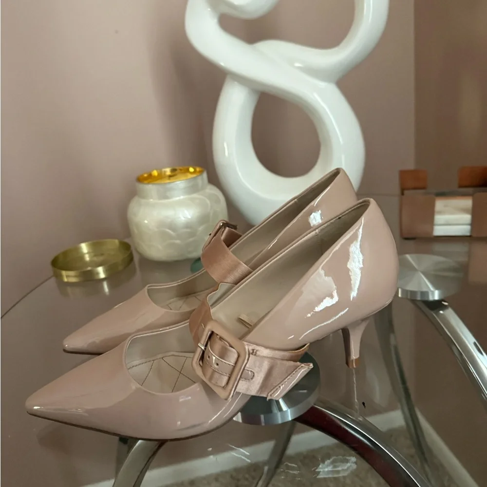 Zara Nude Patent Leather Kitten Heels with Buckle 38 - Picture 4 of 9